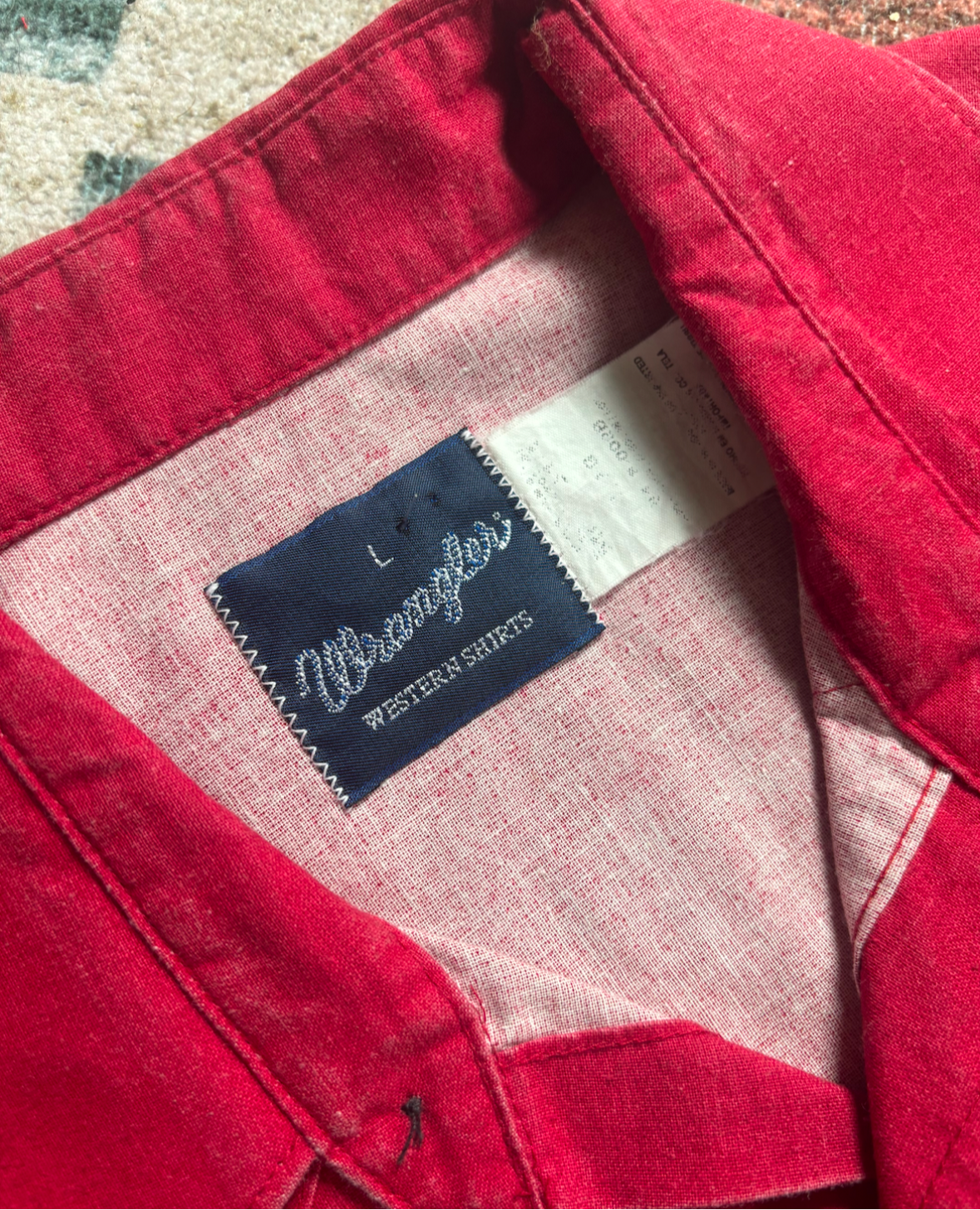 RED/BLACK AZTEC WRANGLER PEARL SNAP *VINTAGE*