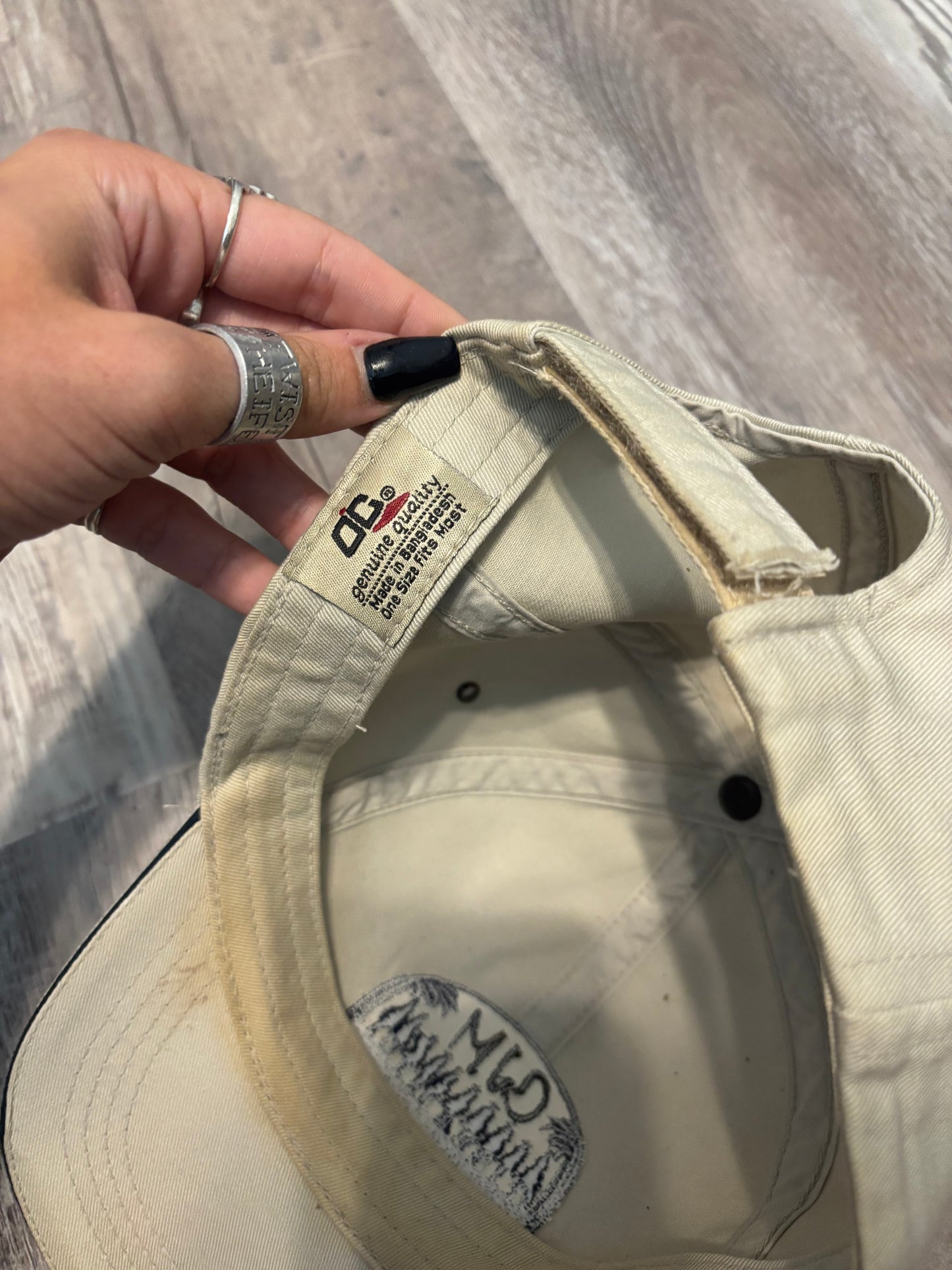 COUNTRY STABLES HAT *VINTAGE*