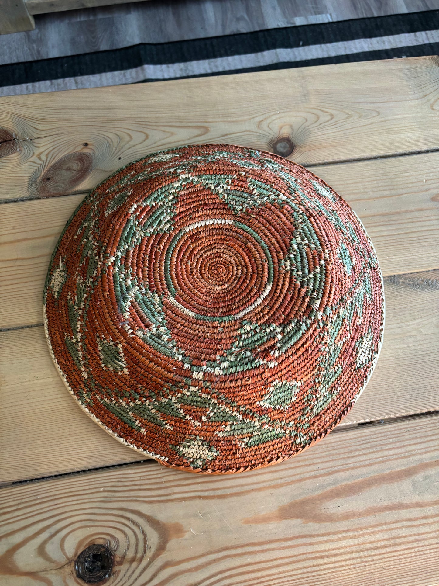 *VINTAGE* WOVEN GRAIN BASKET