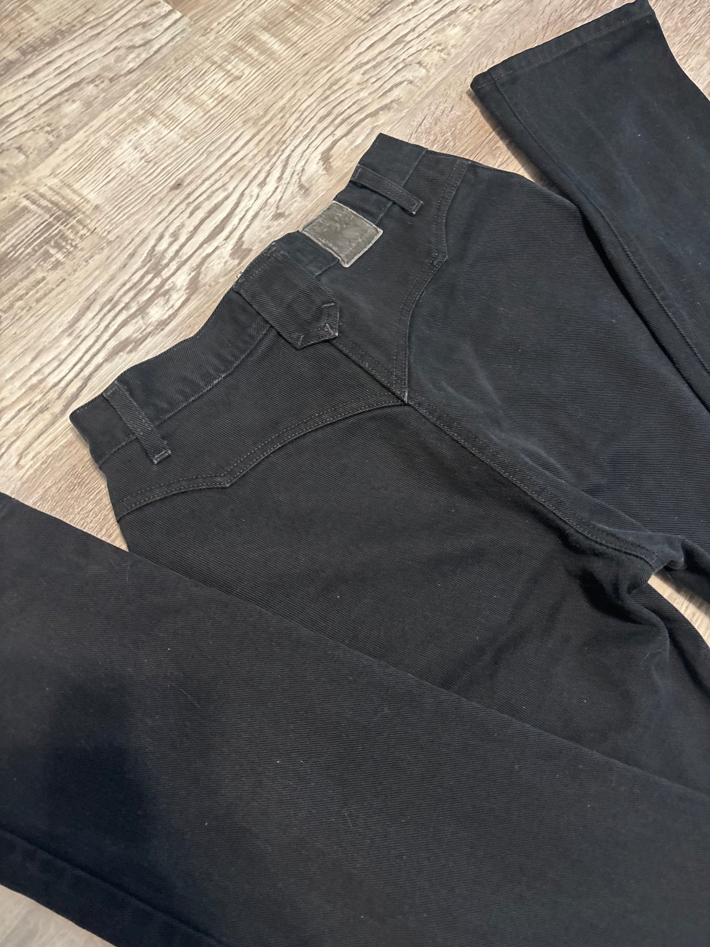 28” *VINTAGE* BLACK ROCKIES STAR BAREBACK JEANS