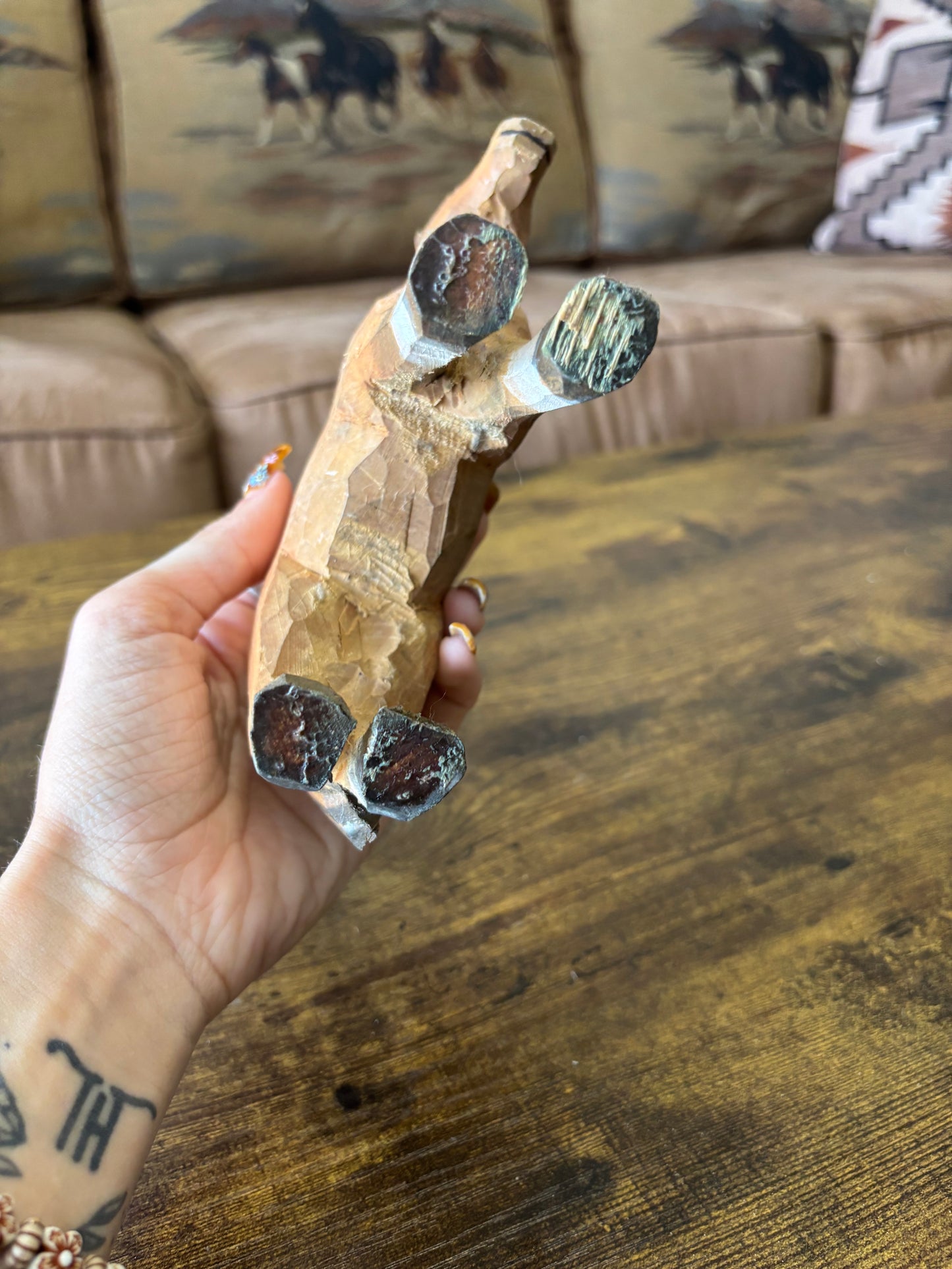 *VINTAGE* HAND MADE CARVED WOODEN HORSE FIGURINE