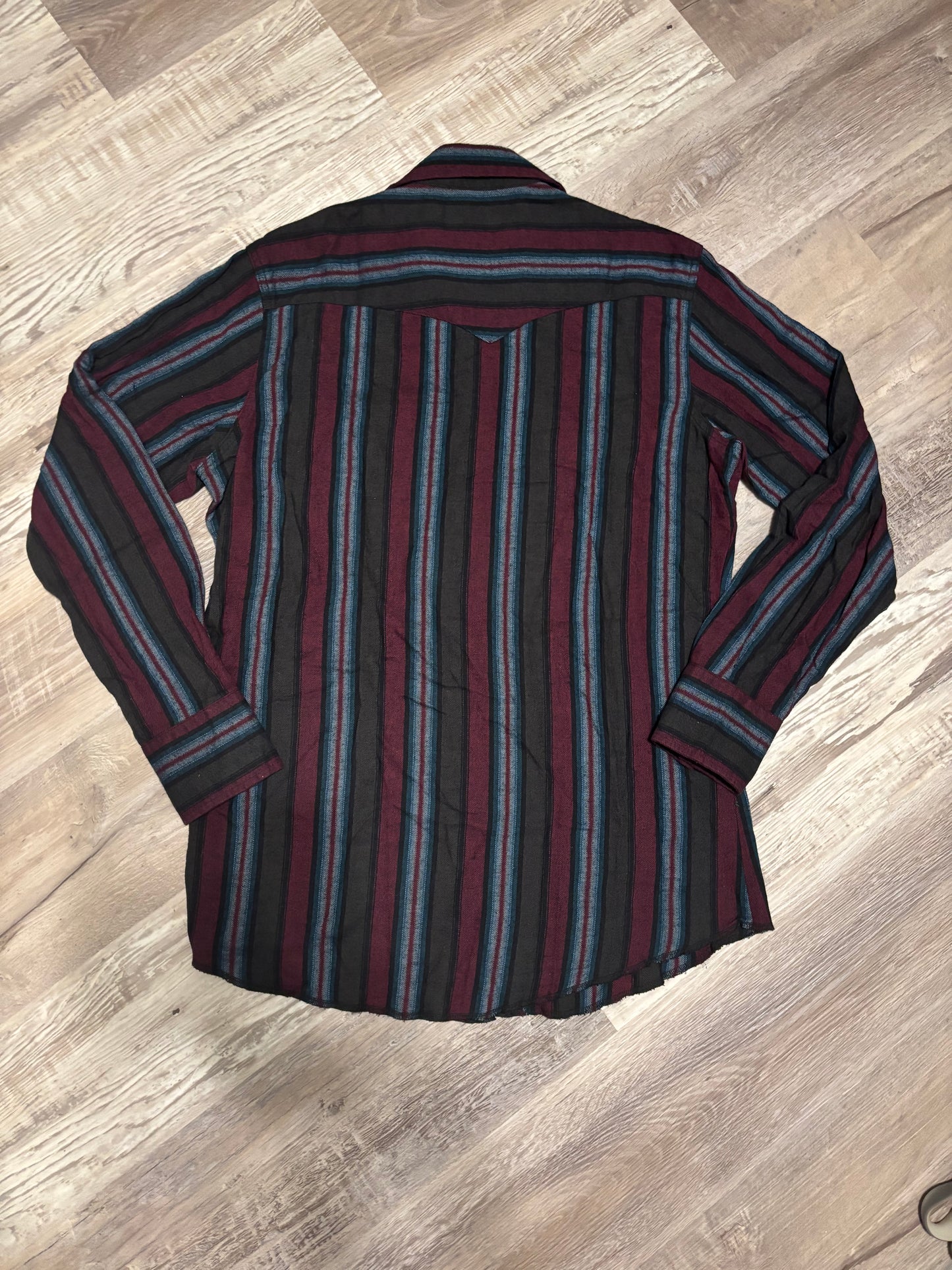 *VINTAGE* WRANGLER PEARL SNAP
