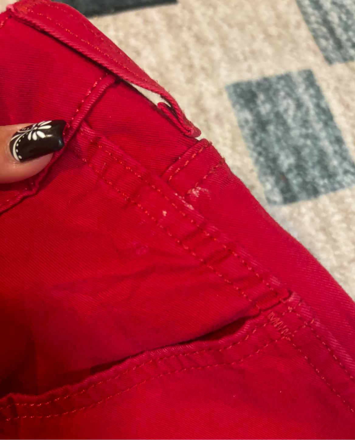 31” RED LEVI’S SHORTS *VINTAGE*