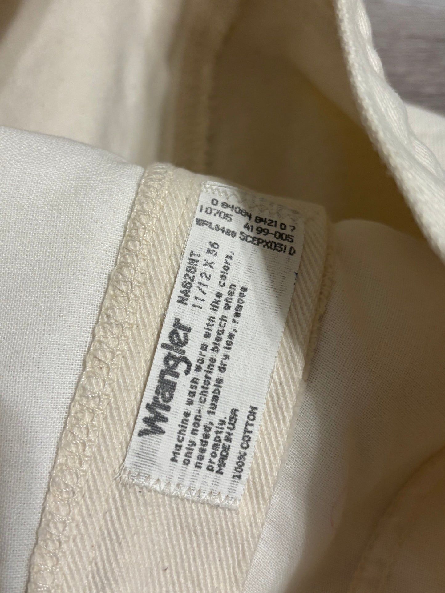 *VINTAGE*RARE* 29” EMBROIDERED AZTEC OFF-WHITE WRANGER SILVERLAKE BAREBACK JEANS