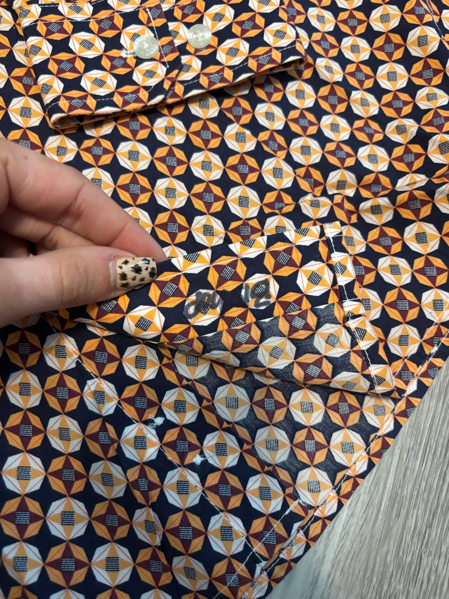 WHITE/ORANGE/NAVY CINCH BUTTON UP SHIRT