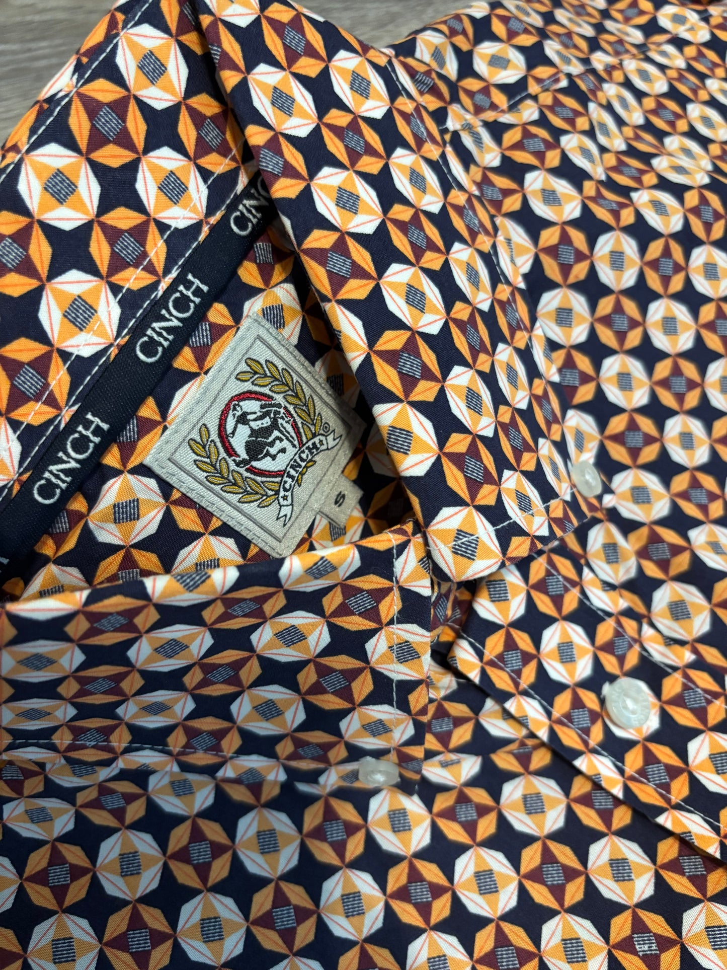WHITE/ORANGE/NAVY CINCH BUTTON UP SHIRT