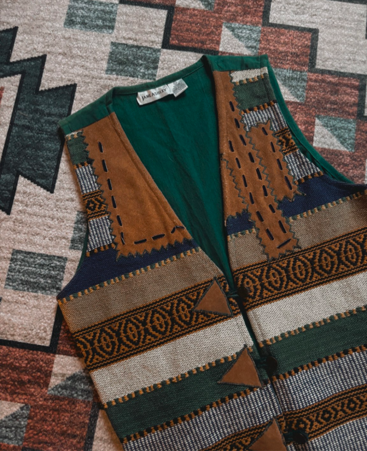 GRANNY PATCH VEST *VINTAGE*