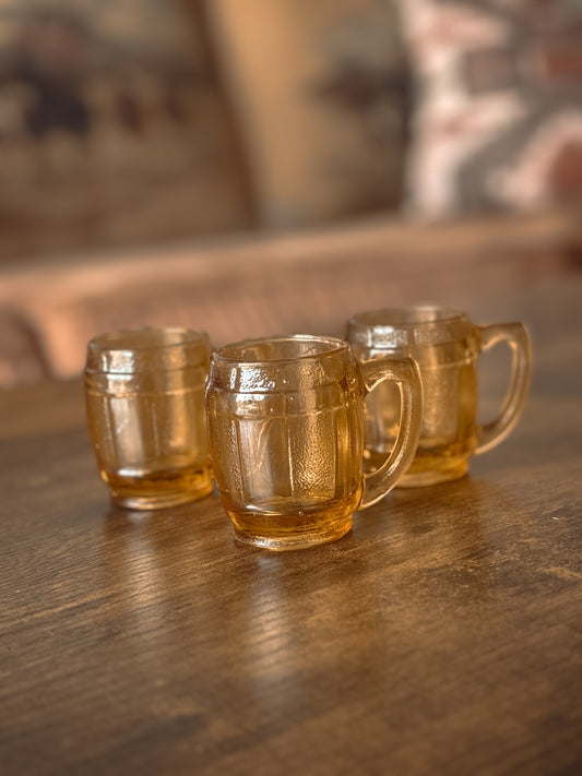*VINTAGE* HAZEL ATLAS MINI WHISKEY BARREL SHOT GLASSES (SET OF 3)
