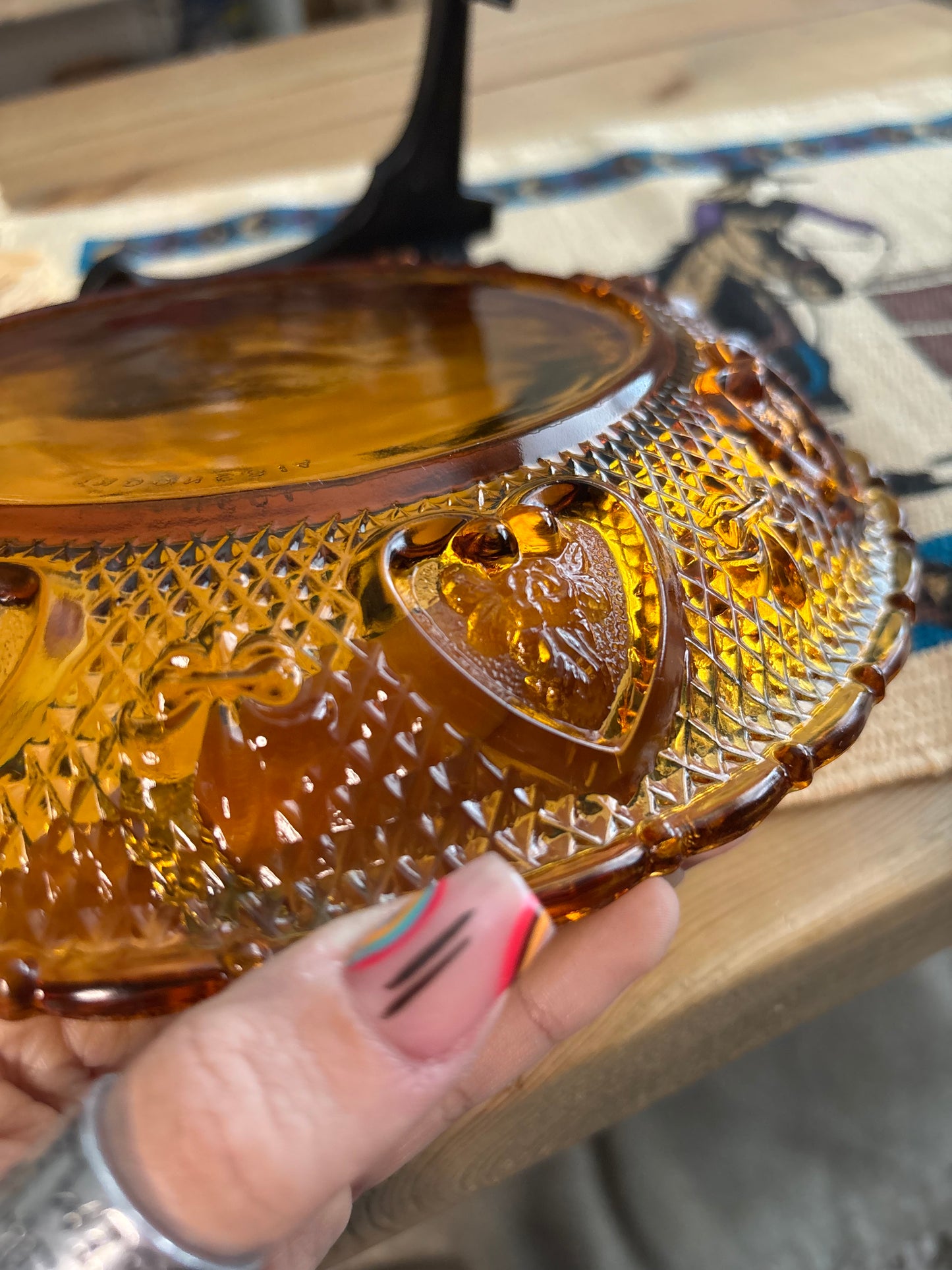 *VINTAGE* AMBER HEARTS GLASS BOWL