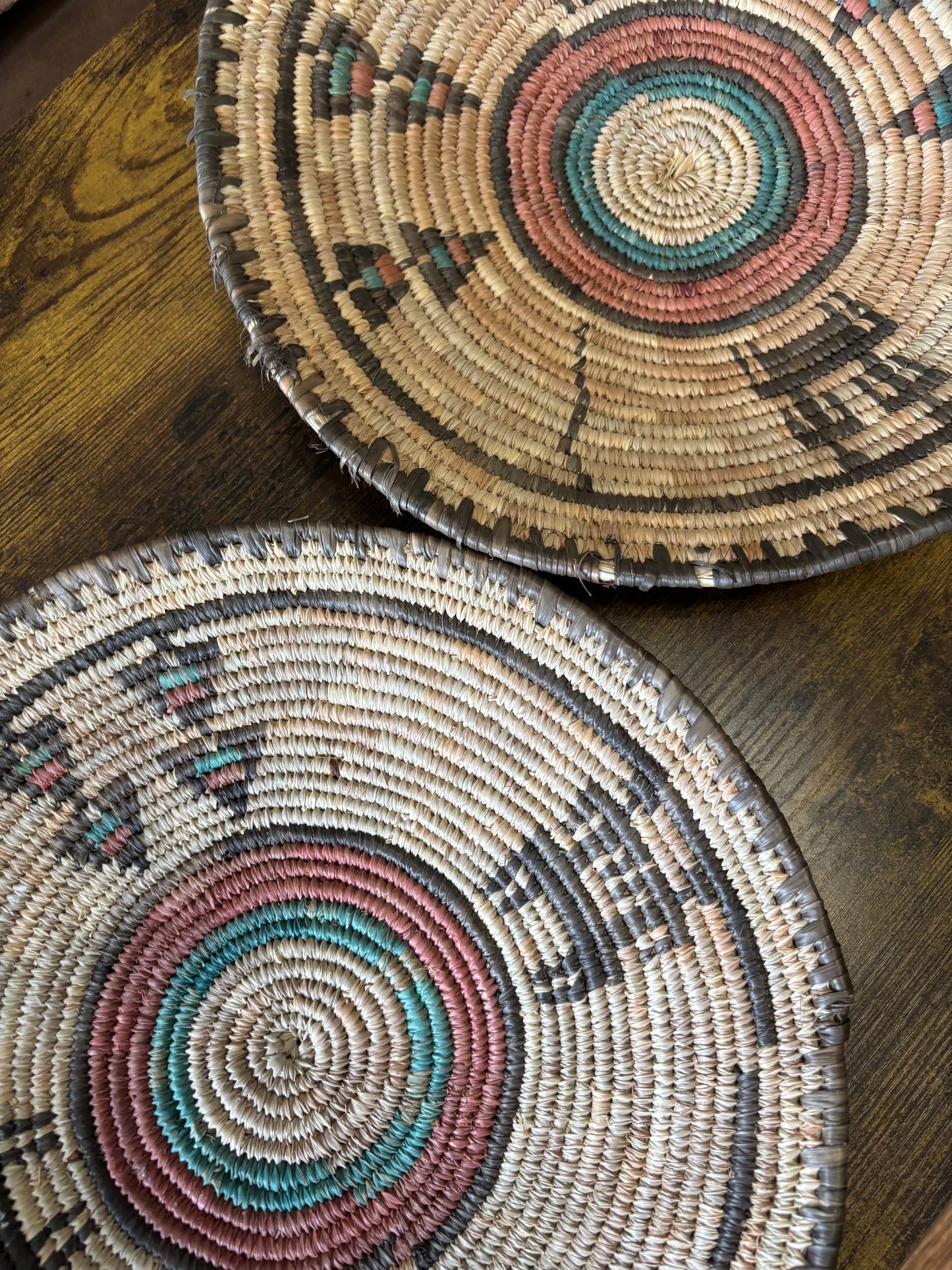 *VINTAGE* NATIVE HAUSA NIGERIAN AFRICAN WOVEN SHALLOW GRAIN BASKET WEDDING BOWL SET OF 2