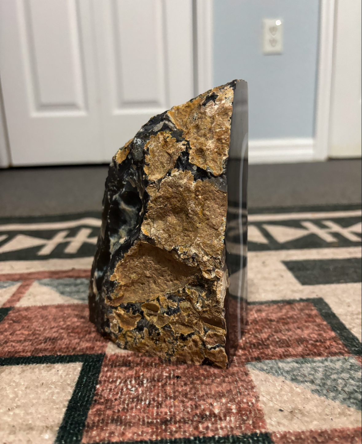 GEODE ROCK BOOKEND