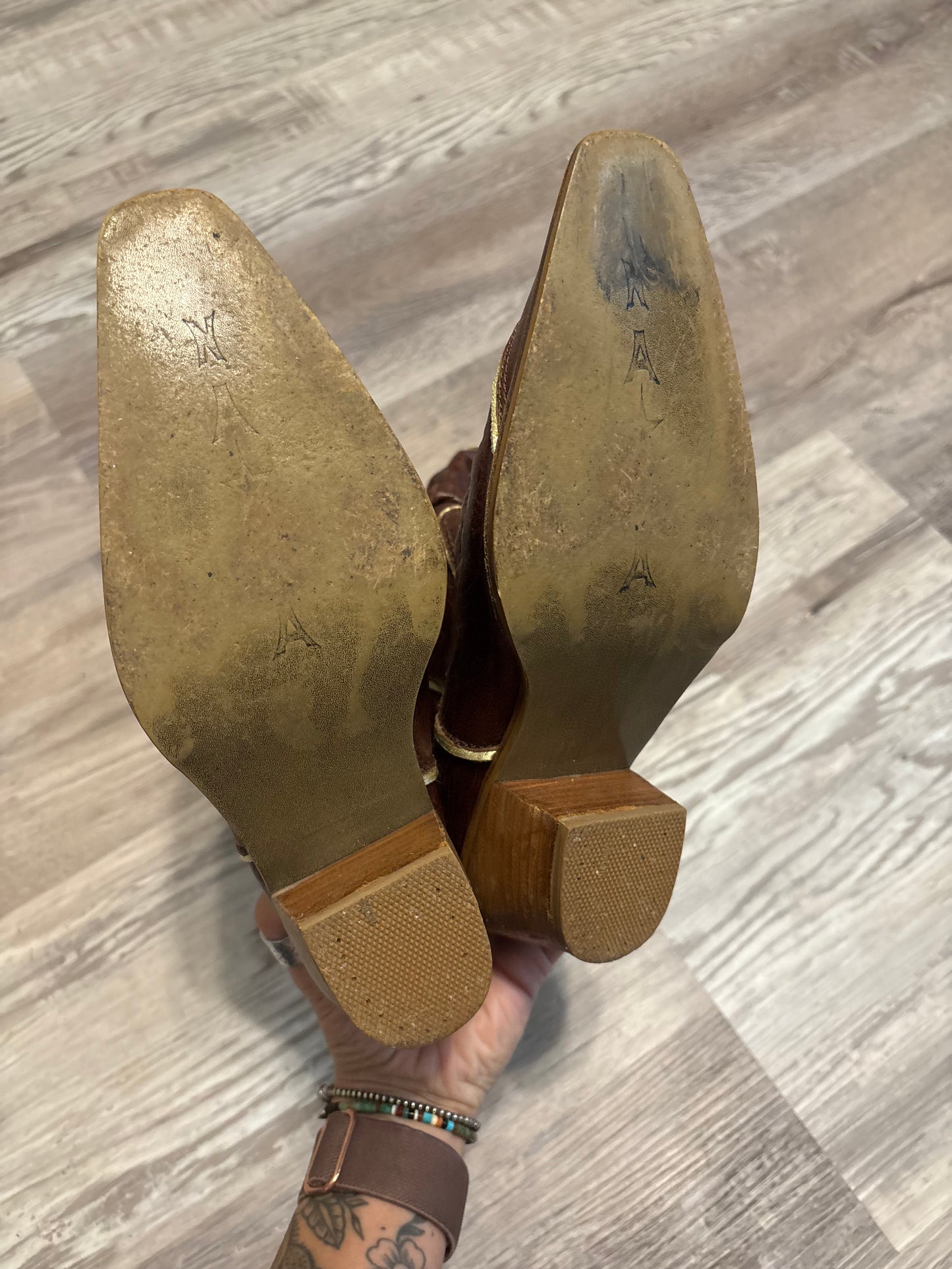 *VINTAGE* NANA BROWN/GOLD LEATHER BOOTS