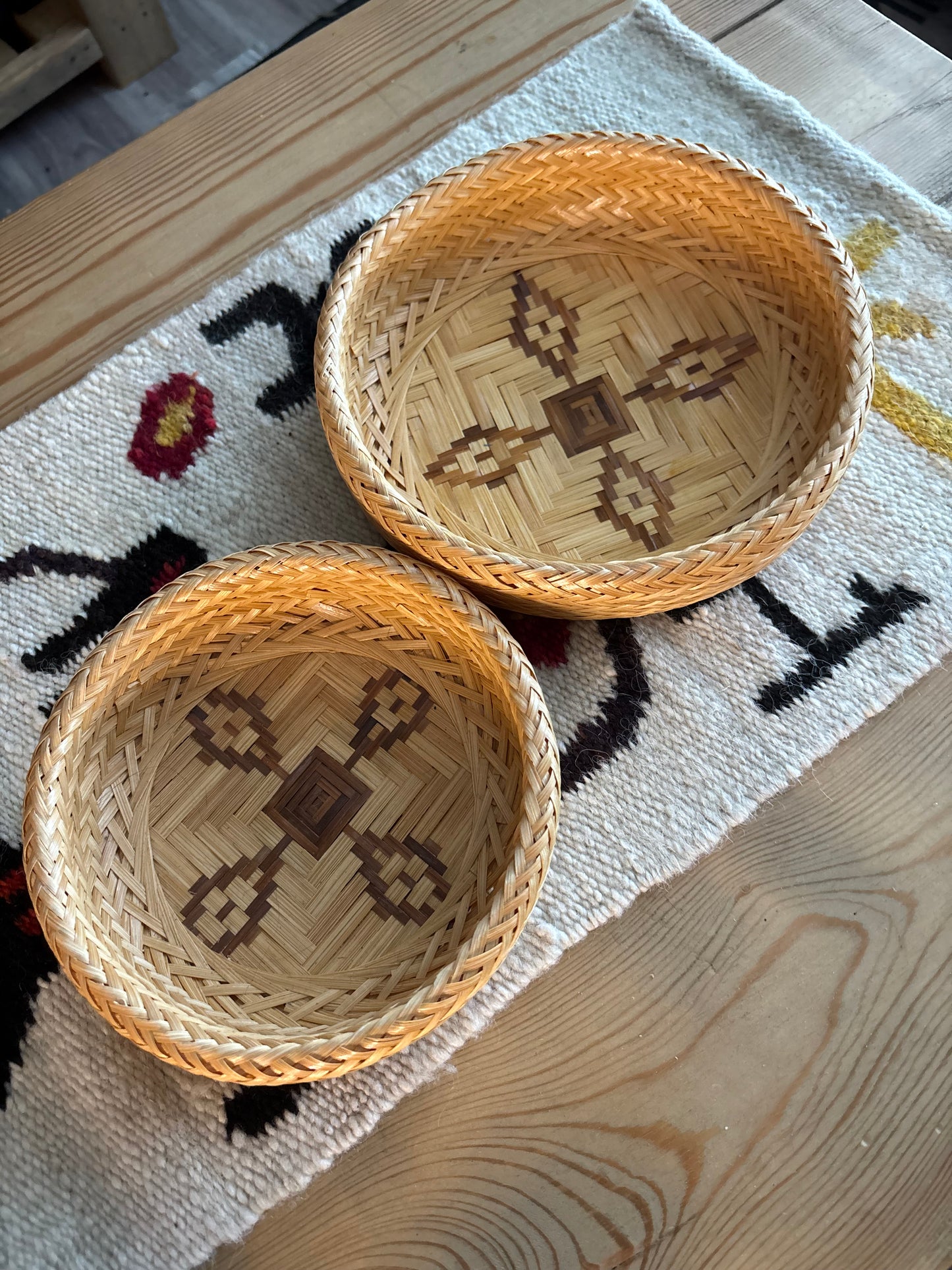 *VINTAGE* WOVEN NESTING BASKETS