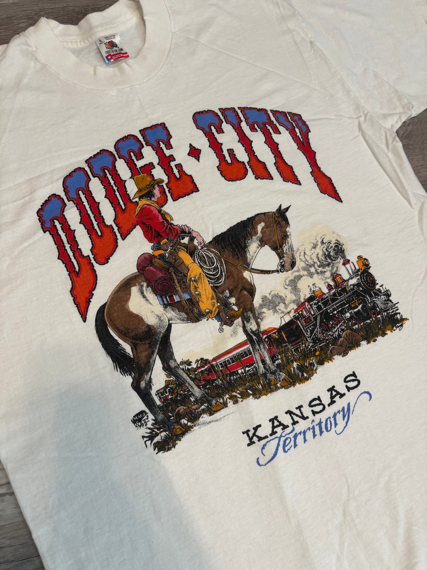 DODGE CITY KANSAS TEE *VINTAGE*