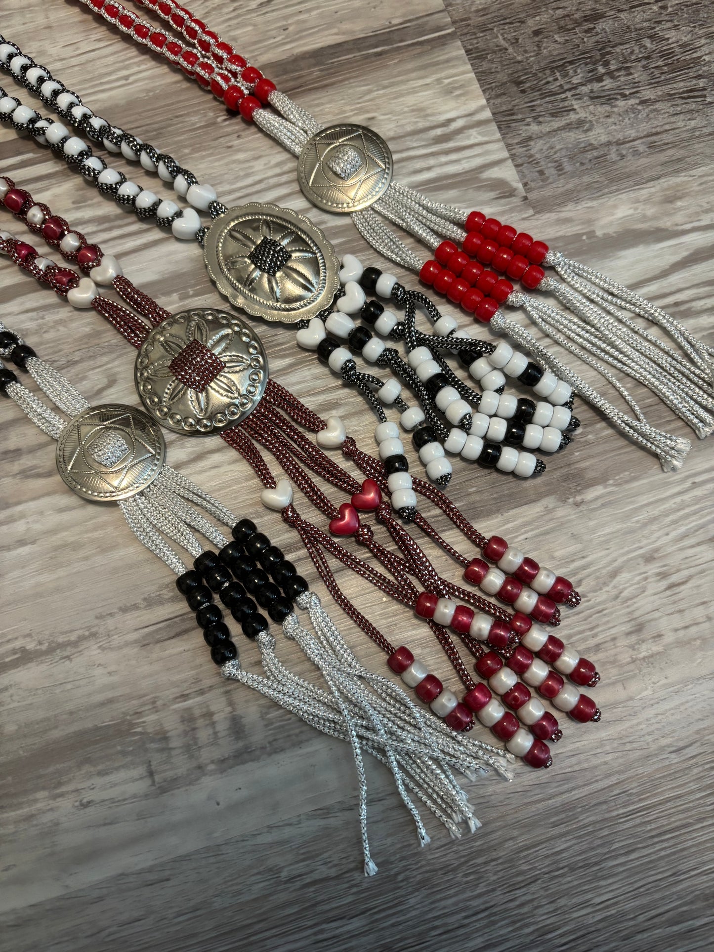 BOLO STYLE MEDALLION CONCHO BEADED NECKLACE *OF CHOICE*VINTAGE*
