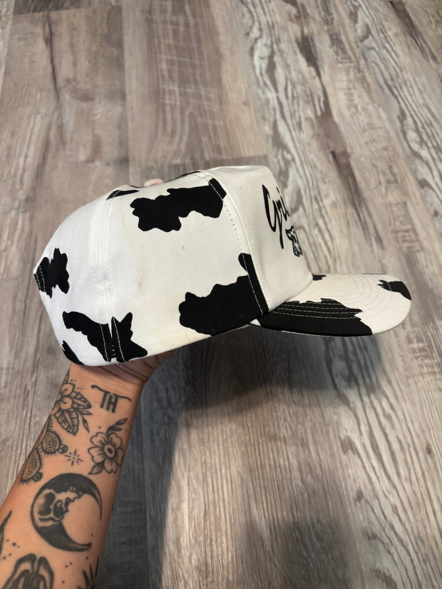 GRIER’S MARKET & CATERING COWPRINT TRUCKER SNAPBACK HAT *VINTAGE*