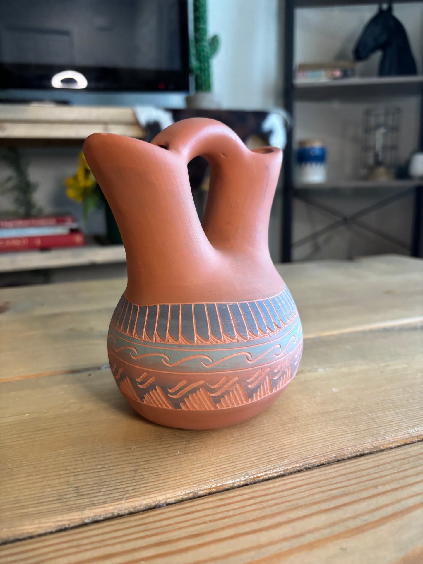 *VINTAGE* NATIVE UNITY WEDDING VASE