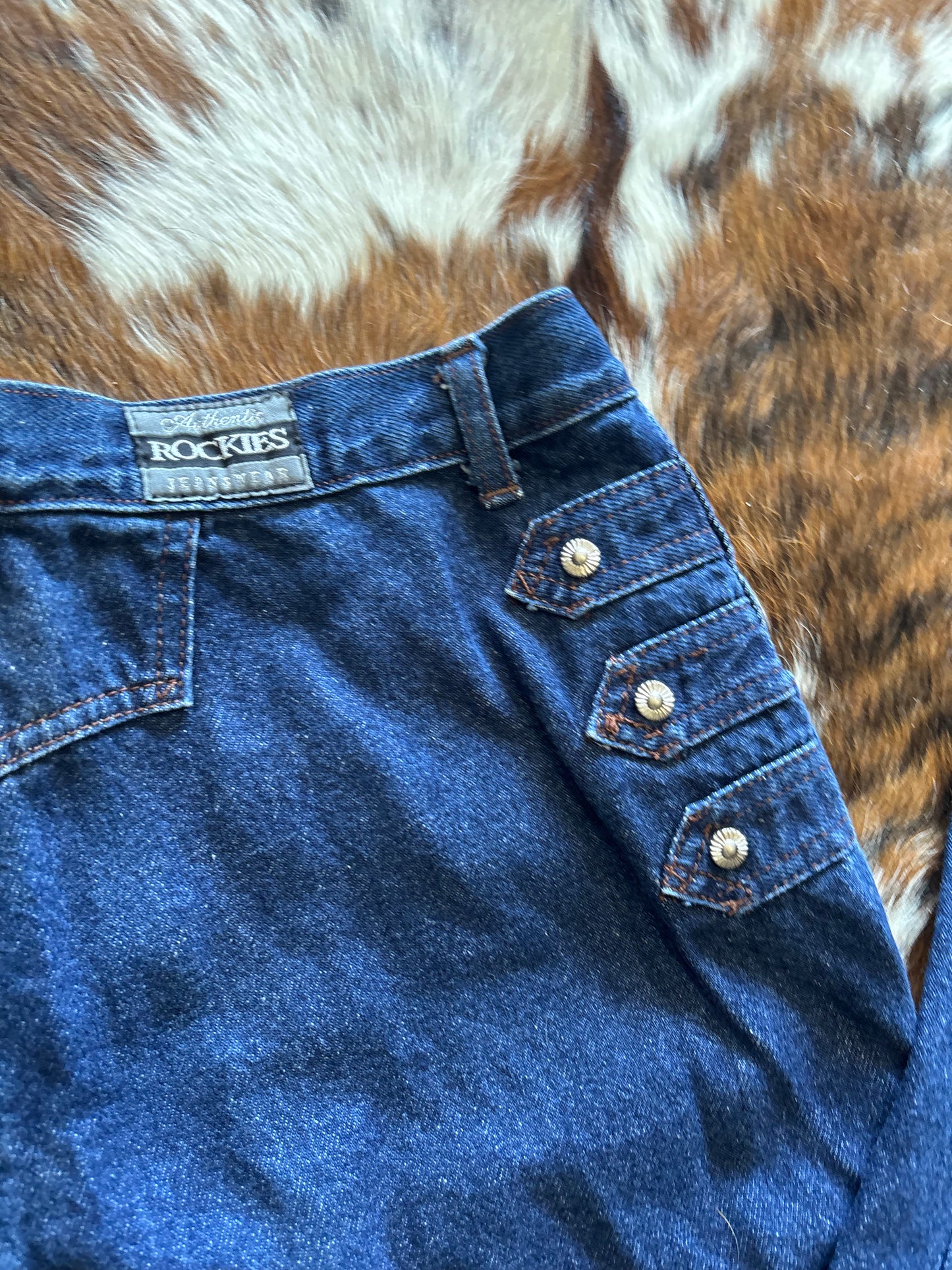*VINTAGE* 33” ROCKIES BAREBACK RIVET WESTERN JEANS