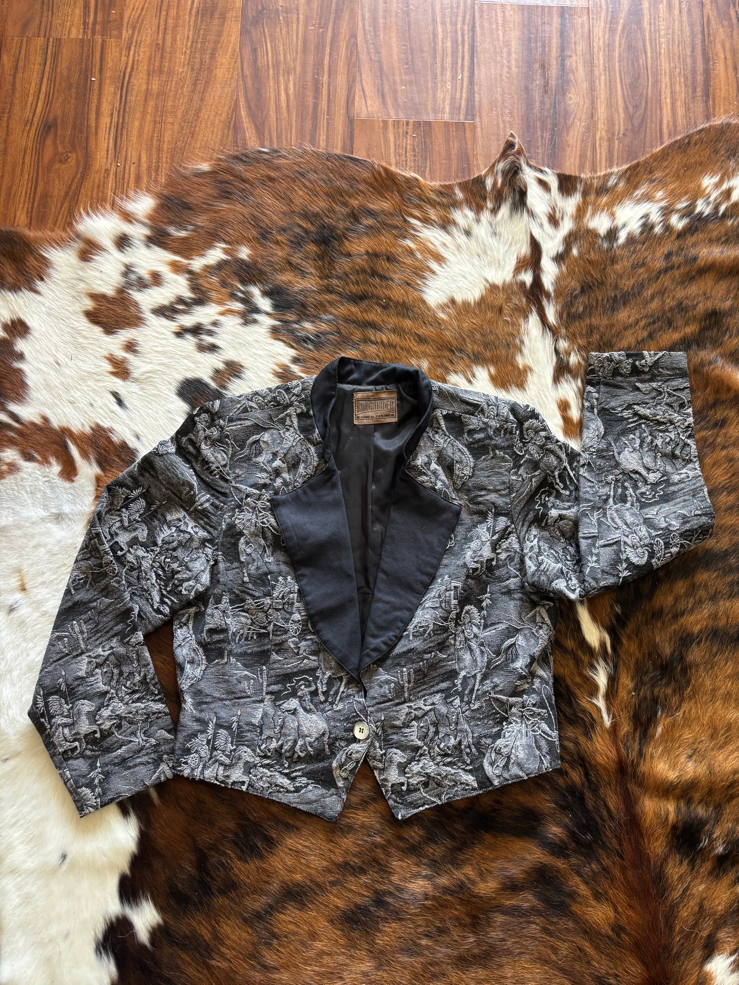 *VINTAGE* WOMENS CROP ROUGHRIDER TAPESTRY NATIVE AMERICAN JACKET