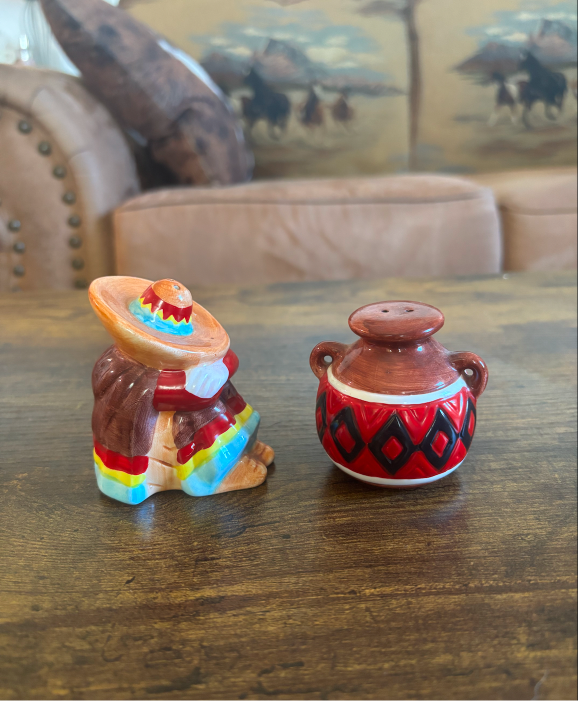 MEXICAN VASE SALT & PEPPER SHAKER SET *VINTAGE*