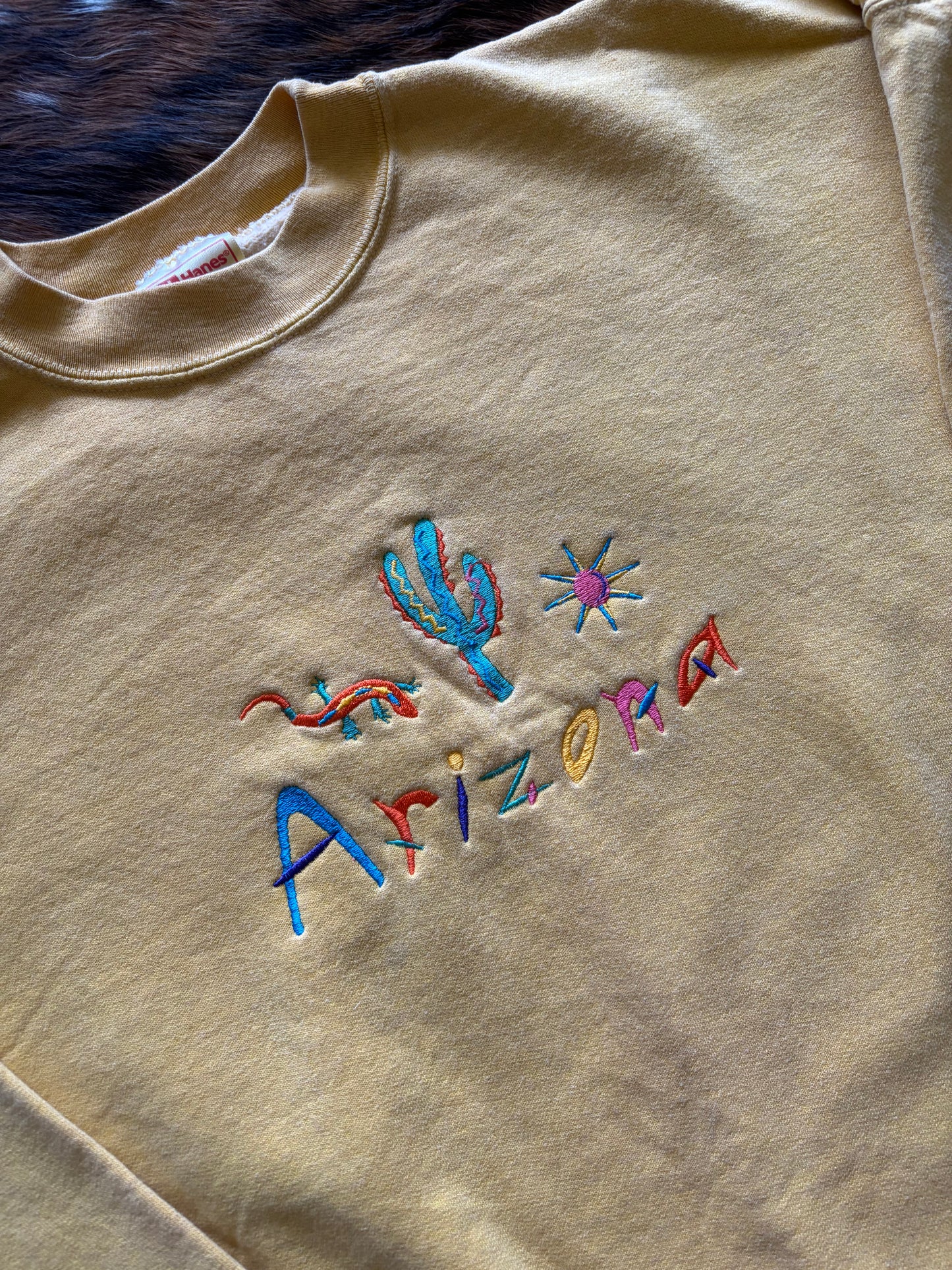 Hanes Yellow Embroidered Arizona Southwestern Sweatshirt*VINTAGE*