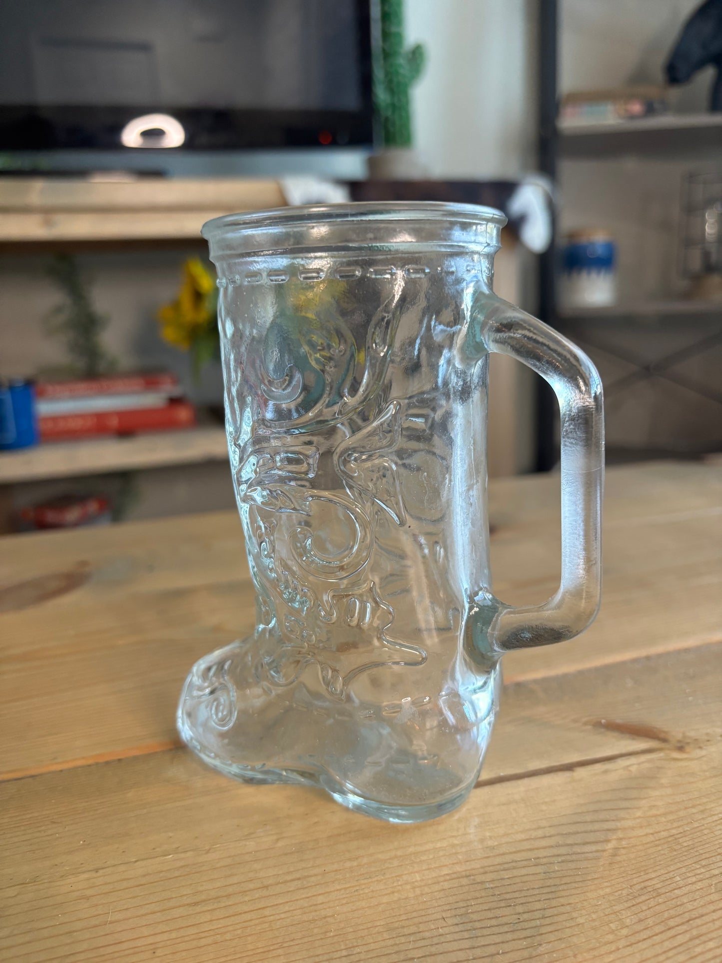 *VINTAGE* GLASS BOOT MUG
