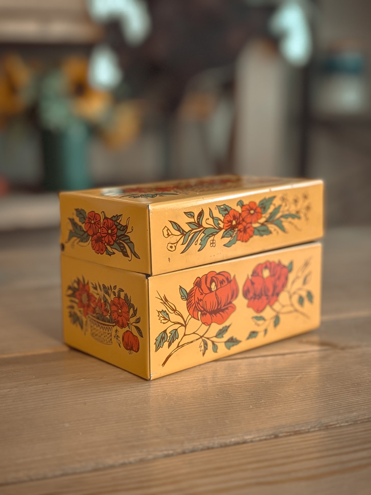 *VINTAGE* YELLOW & ORANGE FLORAL RECIPE TIN BOX