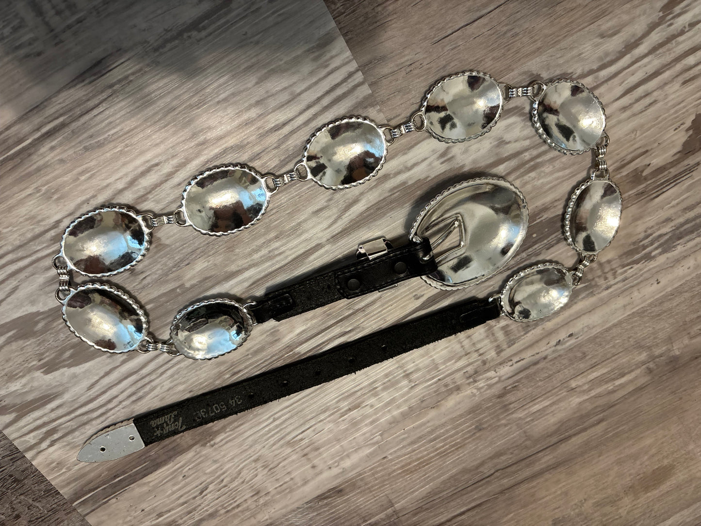 *VINTAGE* THE FAMOUS TONY LAMA CONCHO BELT