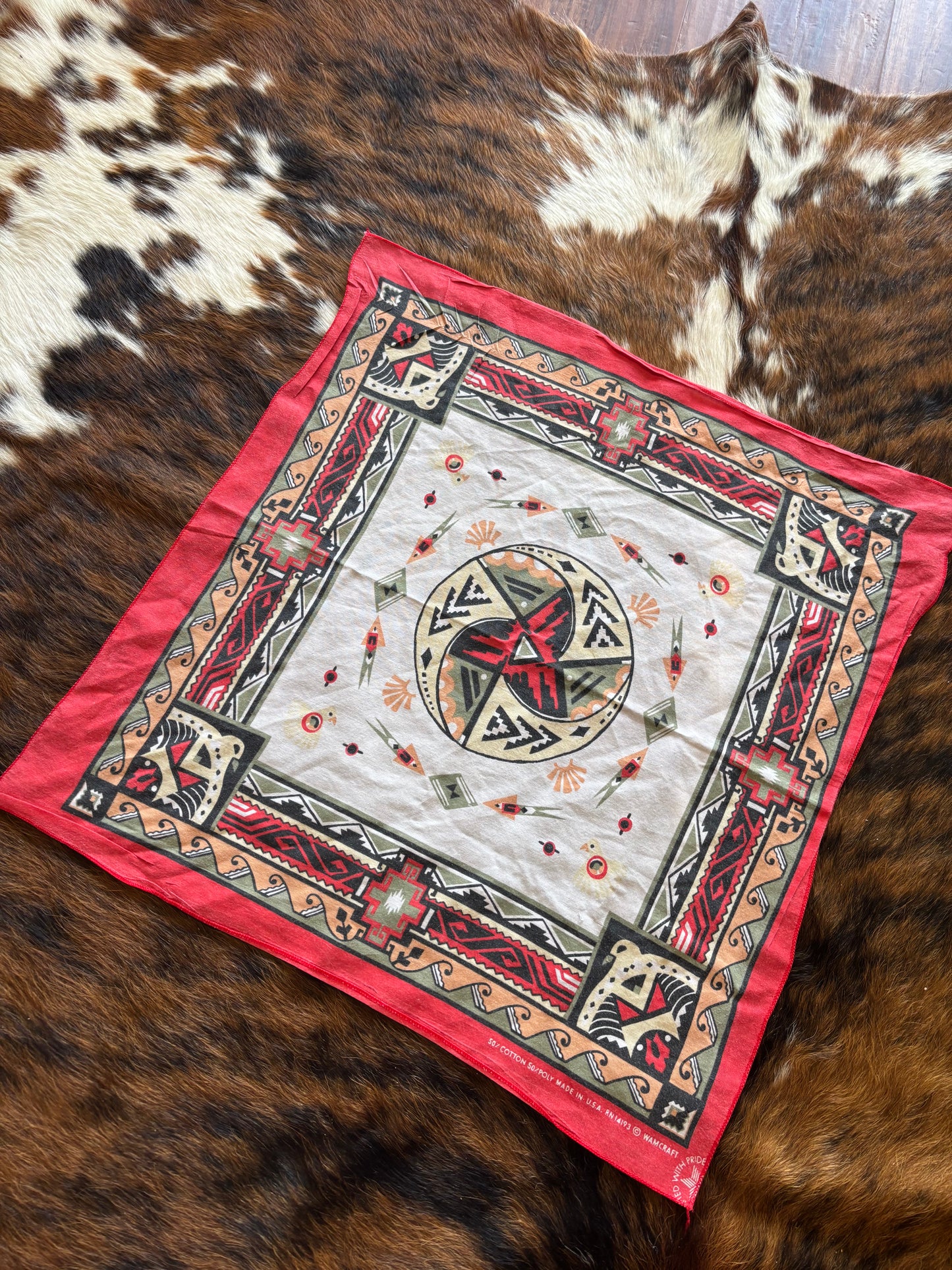 *VINTAGE* WAMCRAFT SOUTH WESTERN NATIVE AMERICAN BANDANA SCARF
