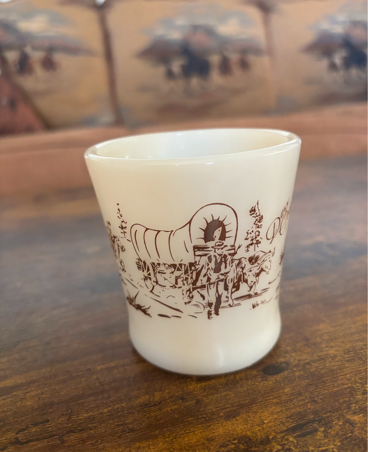 DAVY CROCKETT MILK GLASS MUG *VINTAGE*