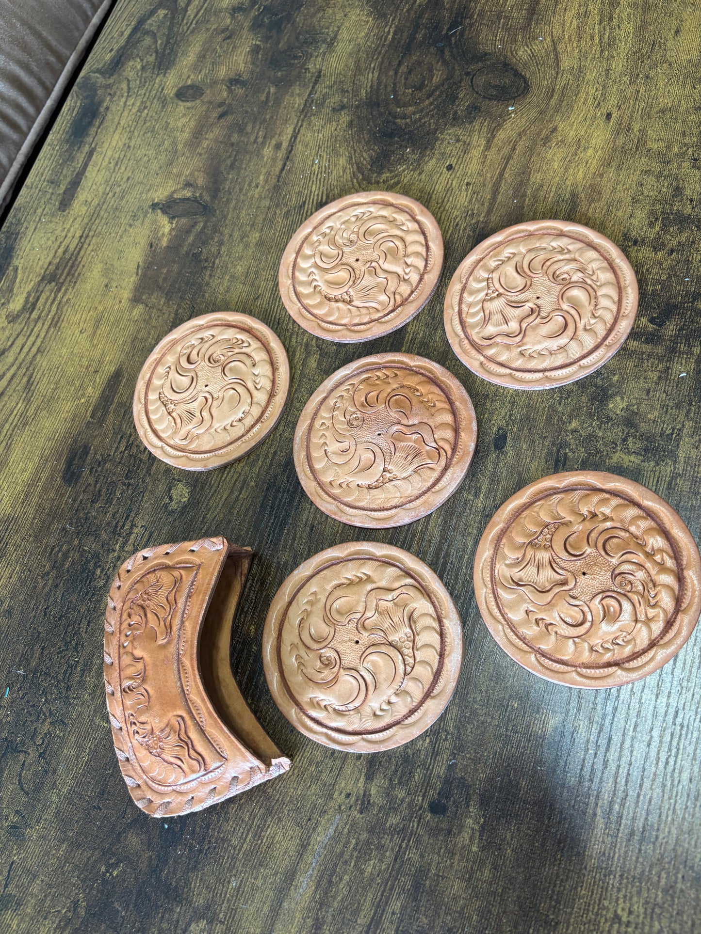 *VINTAGE* PARAGUAY LEATHER TOOLED COASTERS SET OF 6 WITH HOLDER