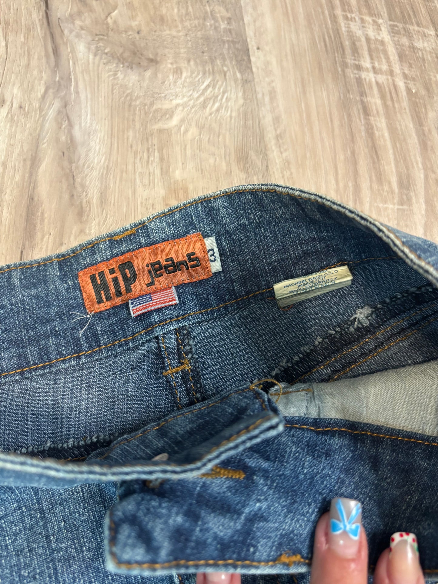 27” RHINESTONE HORSESHOE HIP JEANS DENIM SKIRT *DEADSTOCK*