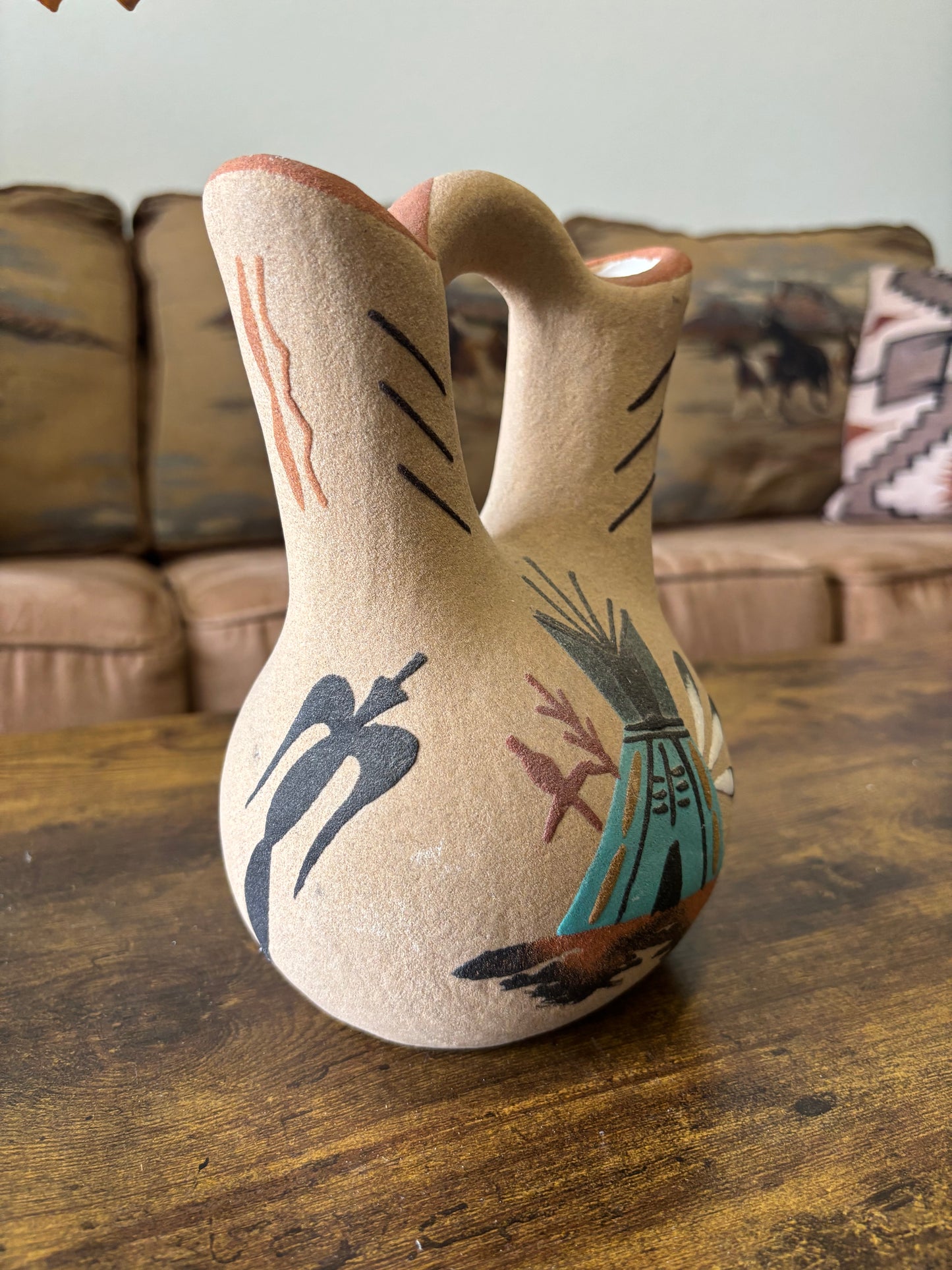 *VINTAGE* LARGE SAND PAINTING TEEPEE UNITY WEDDING VASE NATIVE AMERICAN