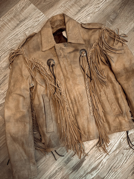*VINTAGE* GORGEOUS TAN LEATHER FRINGE CONCHO BIKER JACKET