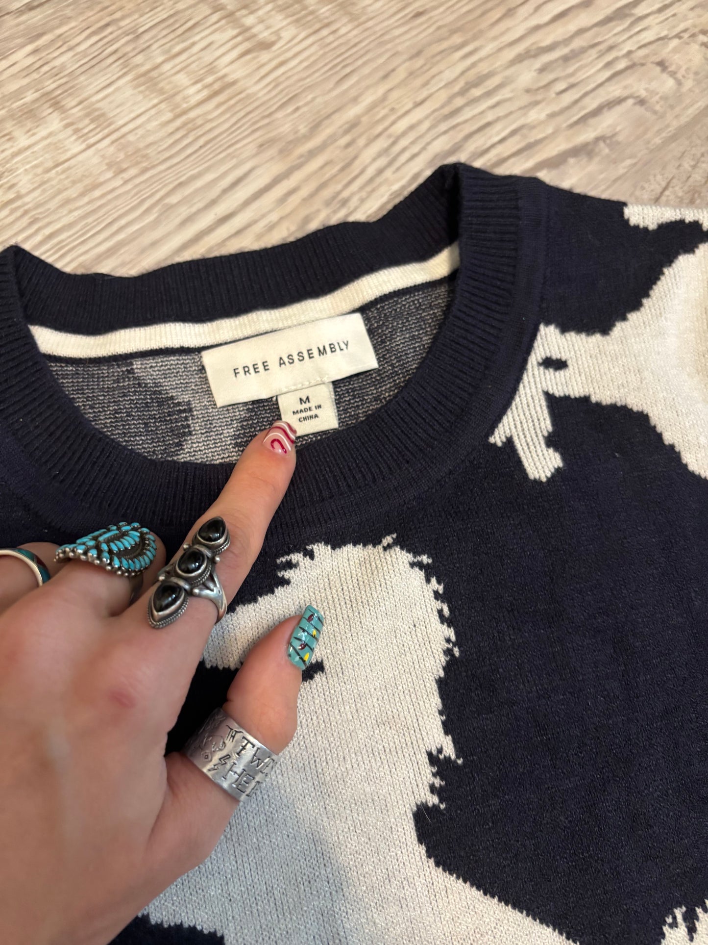 HORSES CREWNECK SWEATER