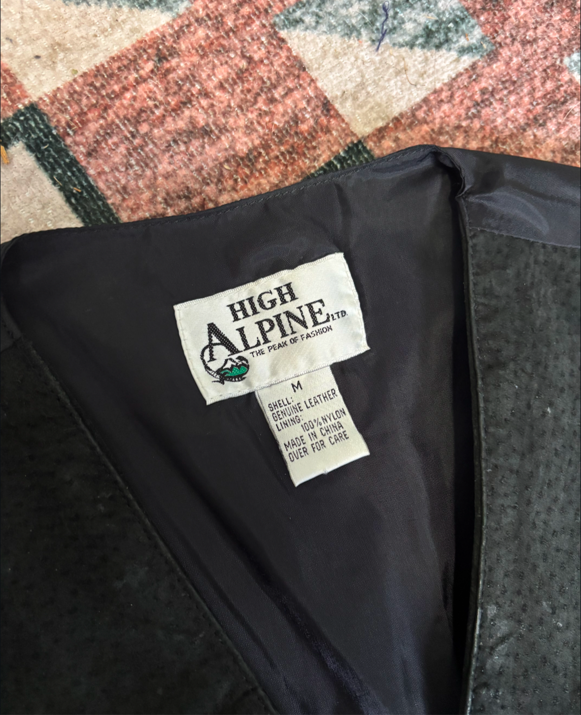 BLACK LEATHER VEST W/ HORSE BUTTONS *VINTAGE*