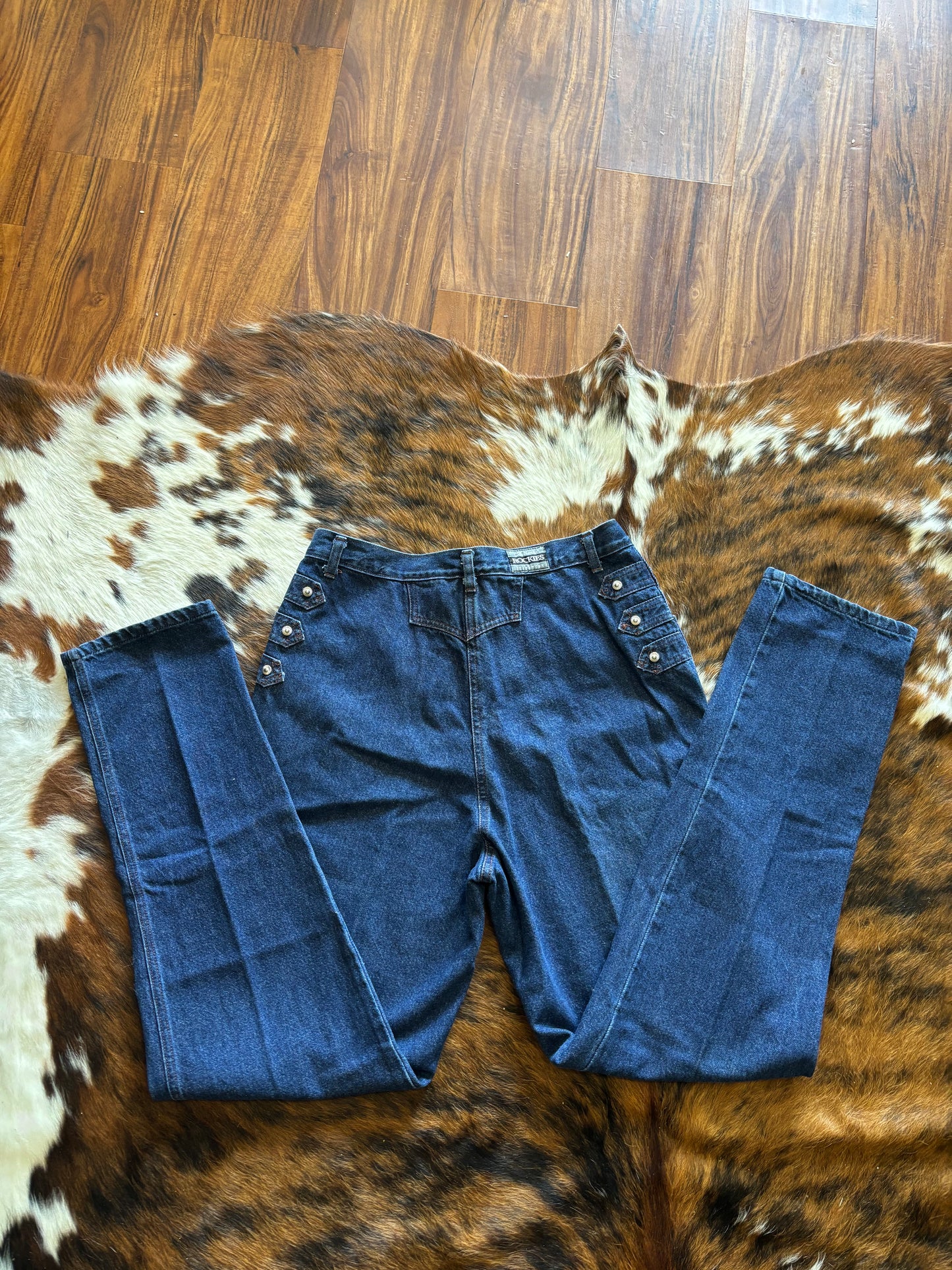 *VINTAGE* 33” ROCKIES BAREBACK RIVET WESTERN JEANS