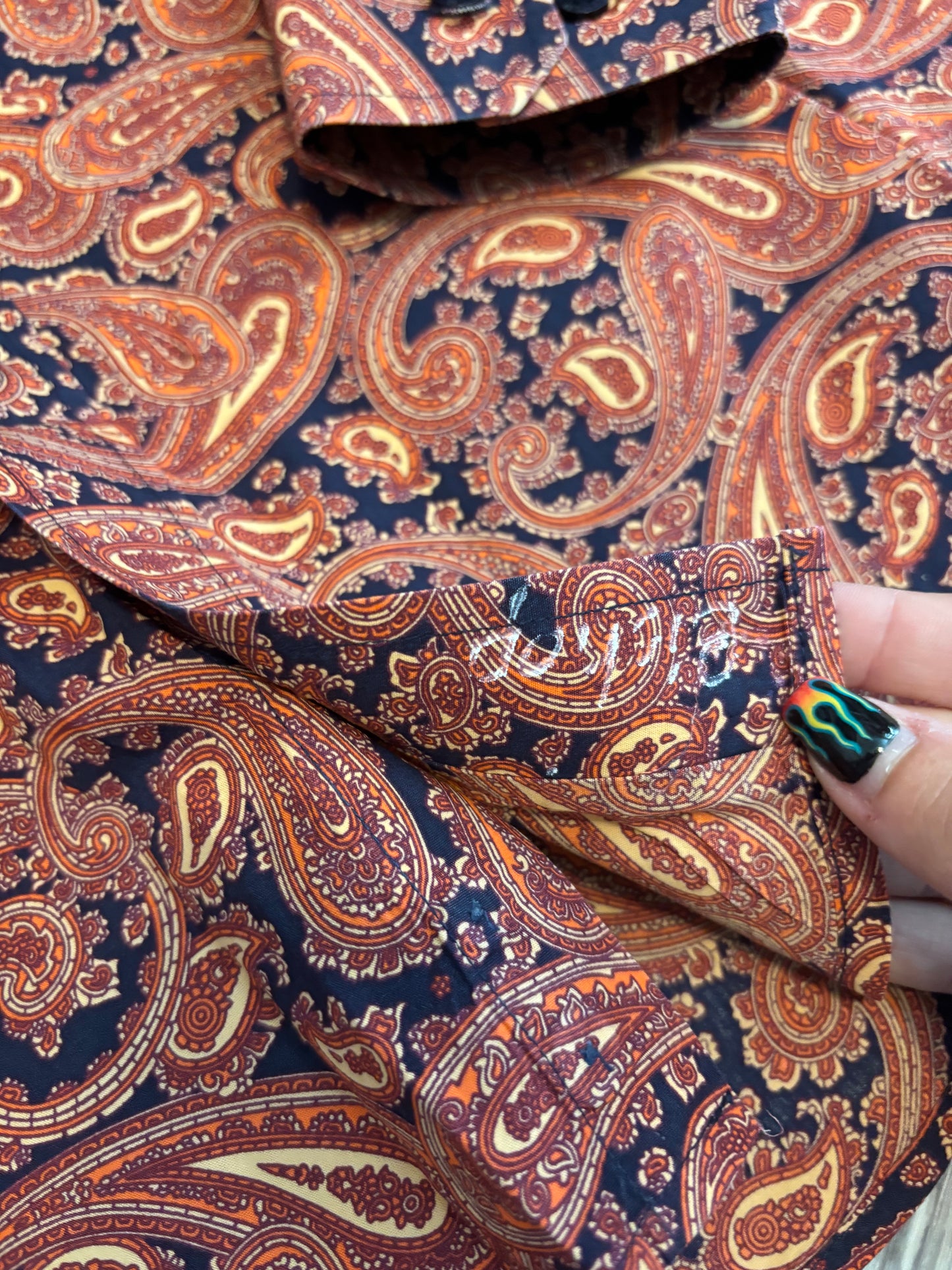 ORANGE/NAVY PAISLEY CINCH BUTTON UP SHIRT