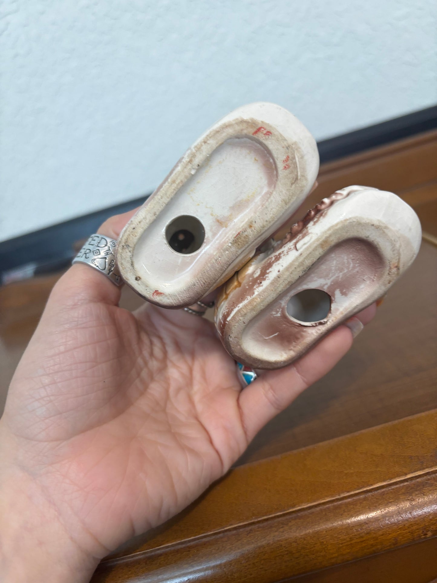 *VINTAGE* NATIVE AMERICAN LITTLE BOY & GIRL MOCCASIN SALT & PEPPER SHAKER SET