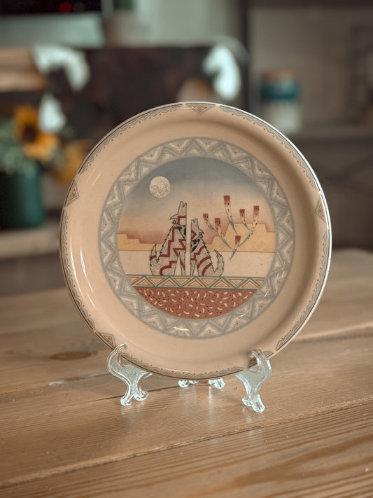*VINTAGE* DECORATIVE COYOTE PLATE