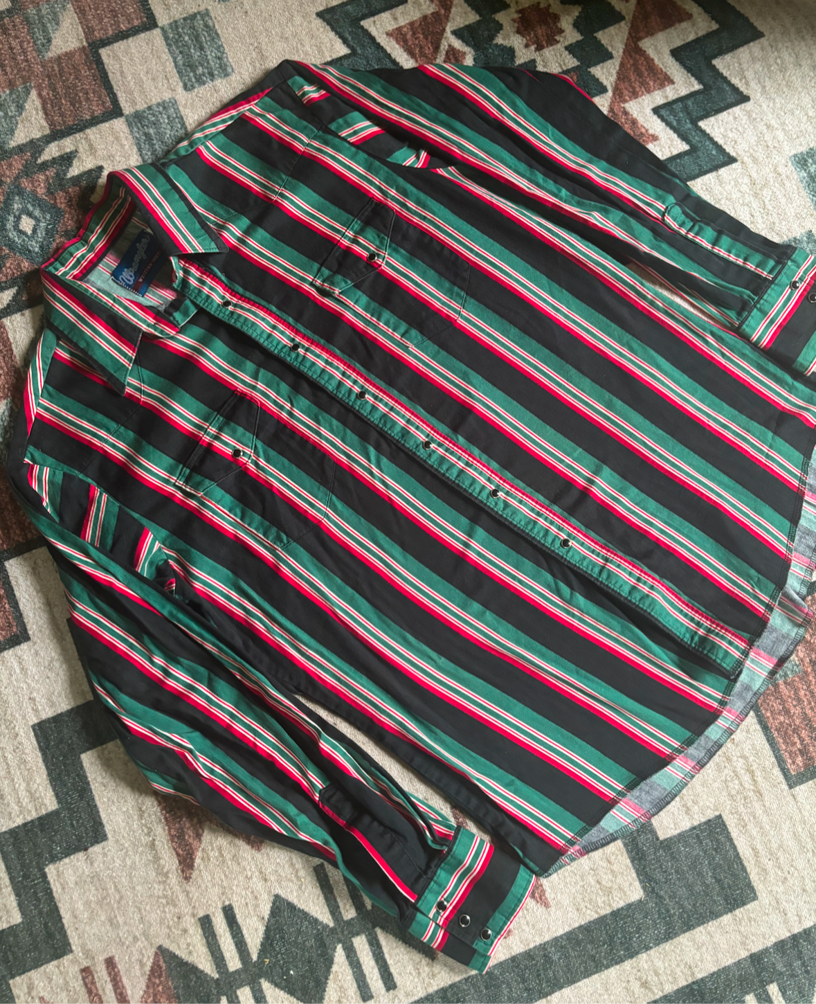 RED/GREEN WRANGLER PEARL SNAP *VINTAGE*