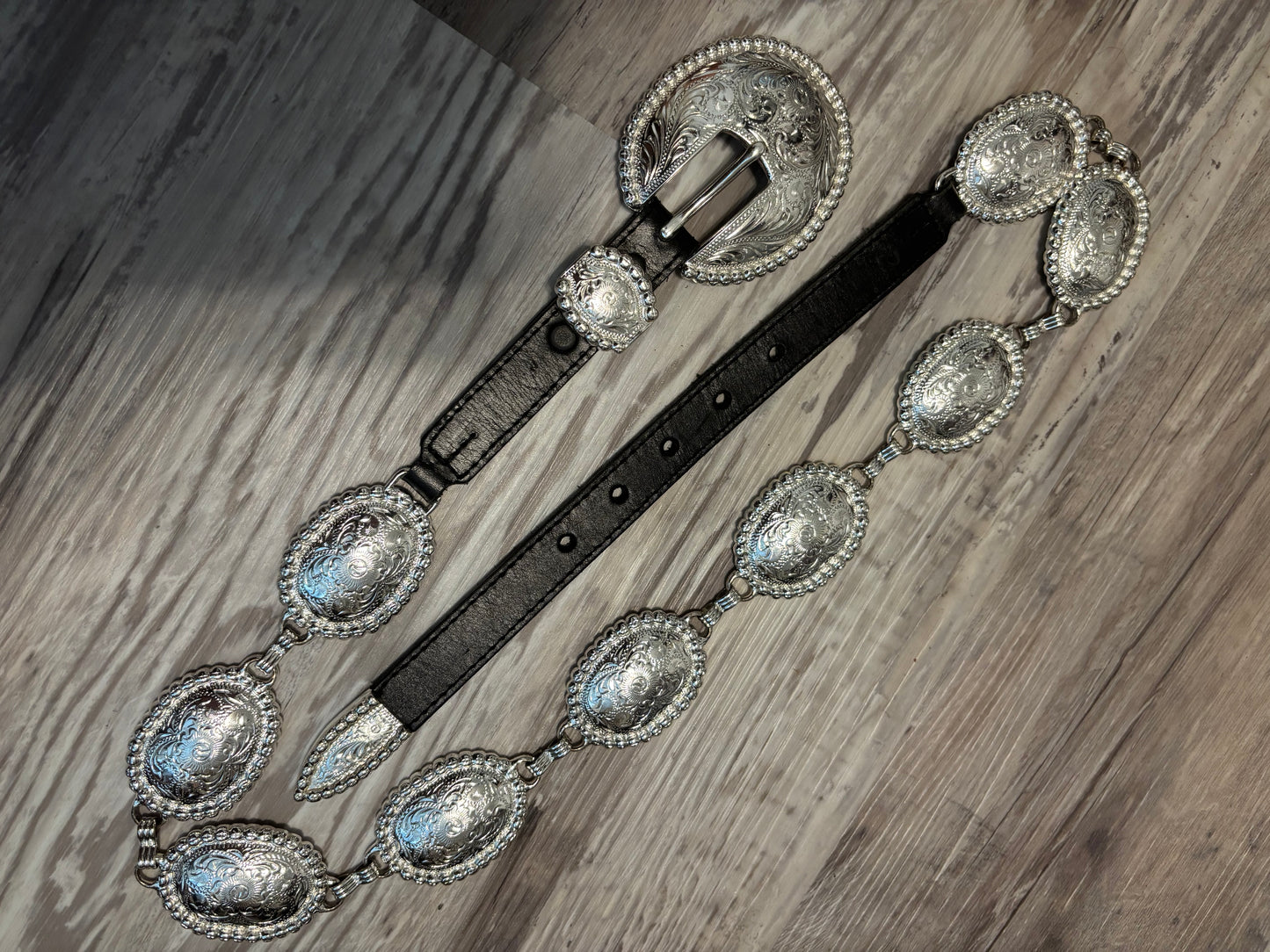 *VINTAGE* THE FAMOUS TONY LAMA CONCHO BELT