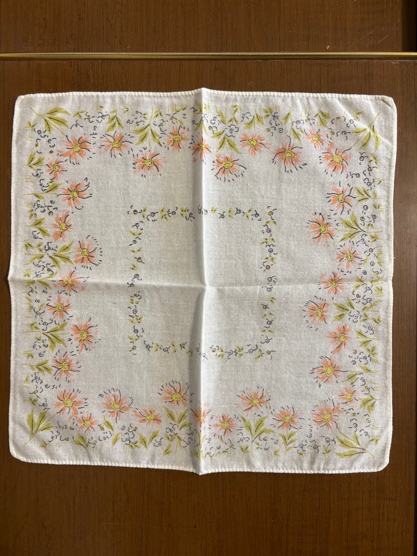 *VINTAGE* GRANNY’S FLORAL HANKIES
