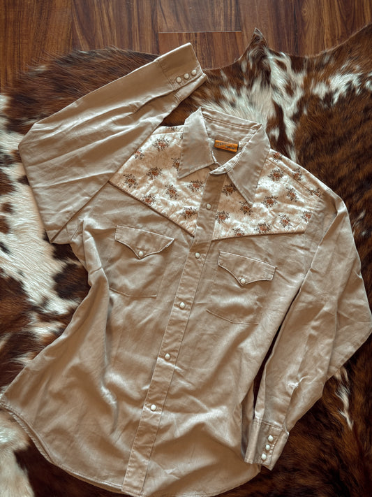 *VINTAGE* TAN FLORAL PEARL SNAP