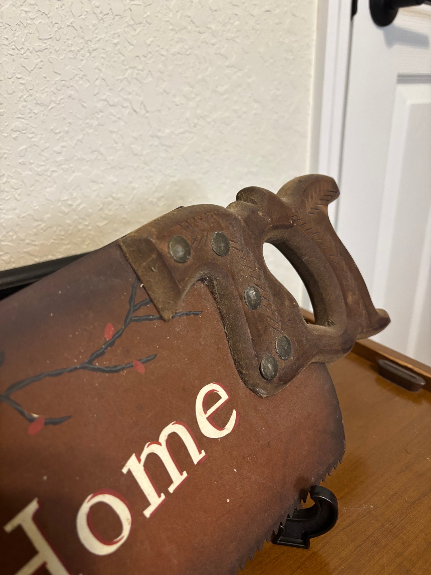 *VINTAGE* RUSTY CRUSTY WELCOME HOME HAND SAW SIGN