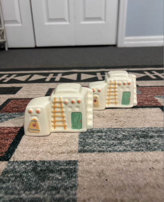 ADOBE HOME SALT & PEPPER SHAKER SET *VINTAGE*