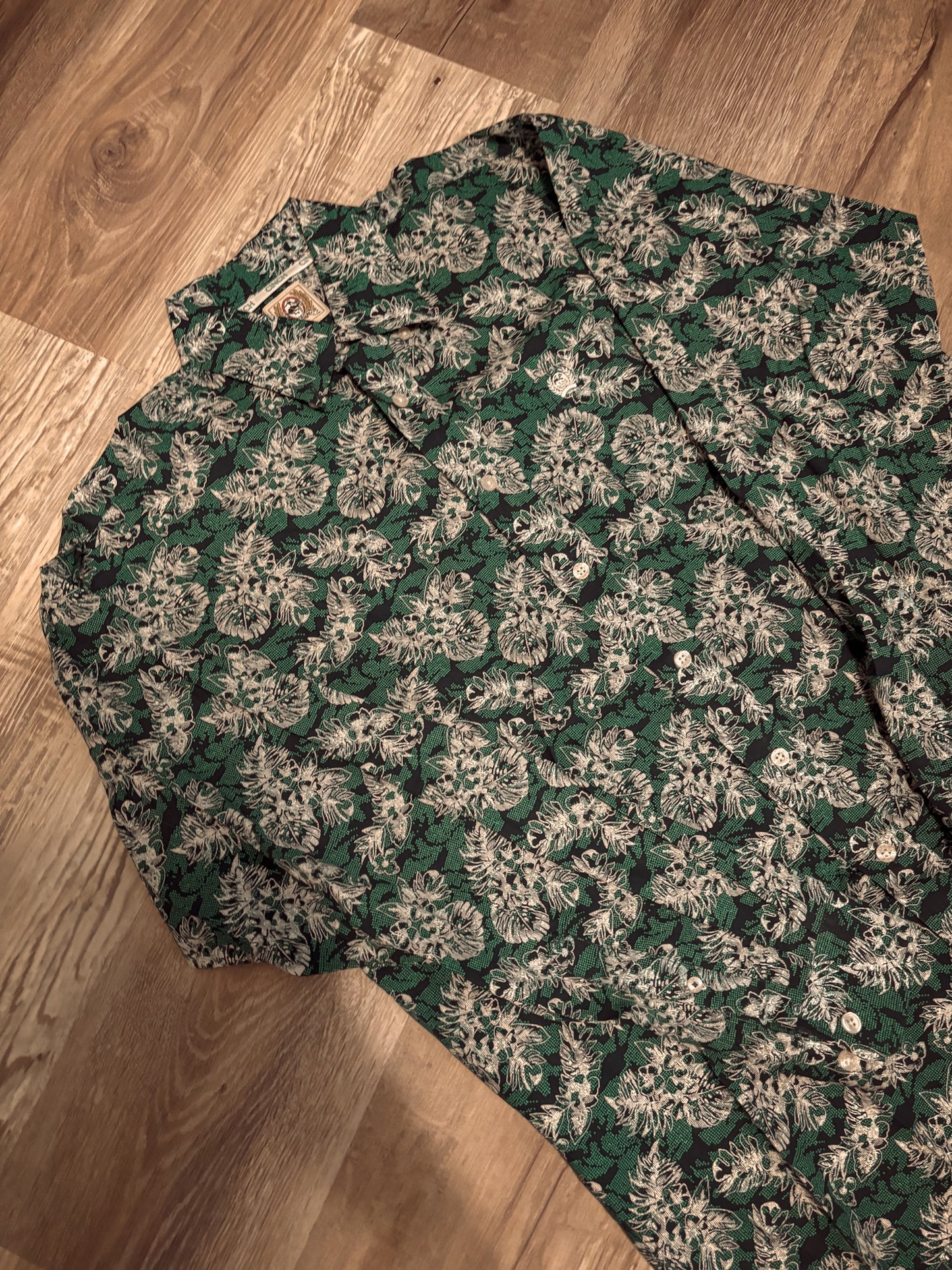 GREEN TROPICAL CINCH BUTTON UP SHIRT