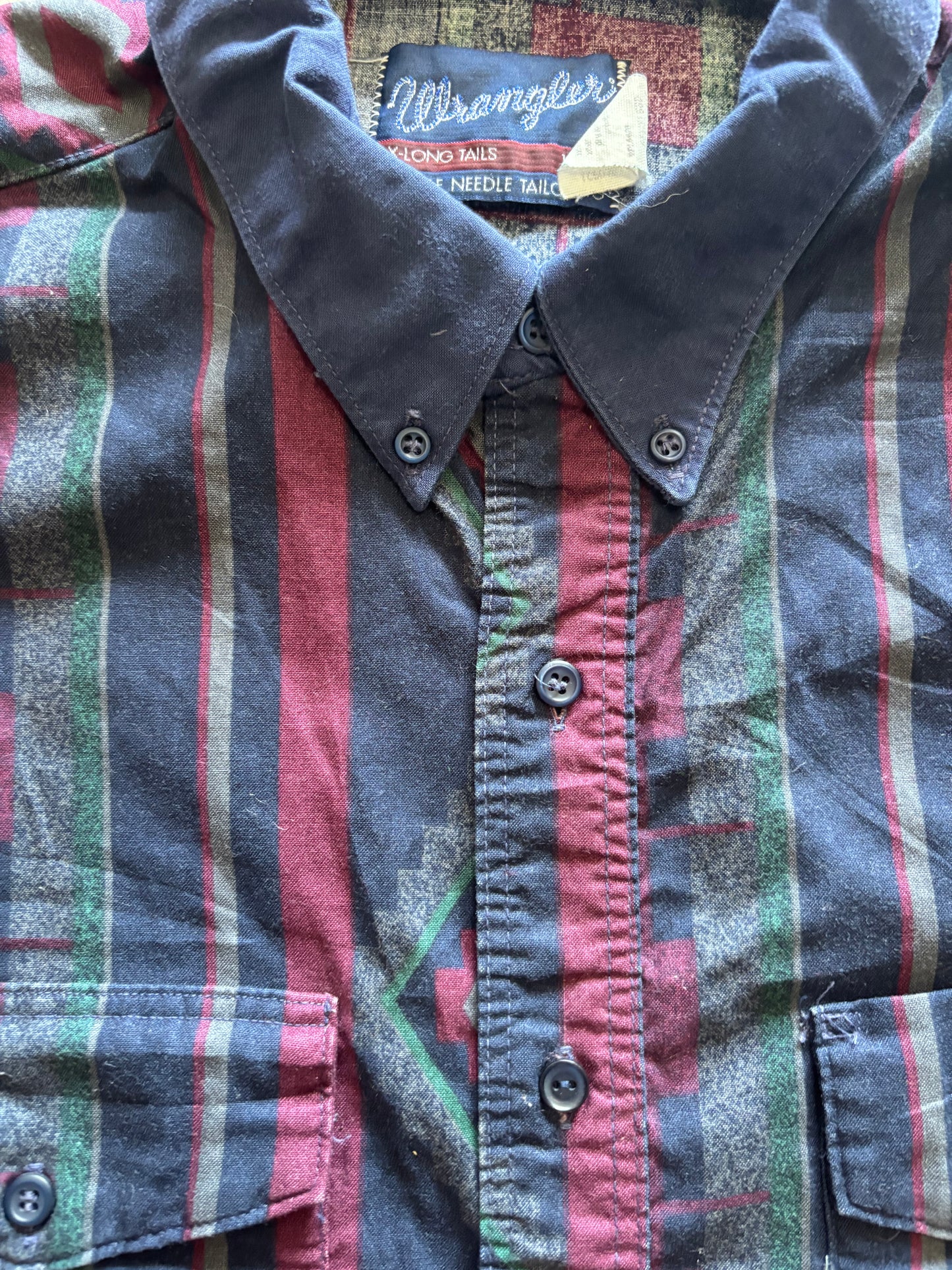 *VINTAGE* WRANGLER AZTEC WESTERN LONG SLEEVE BUTTON UP