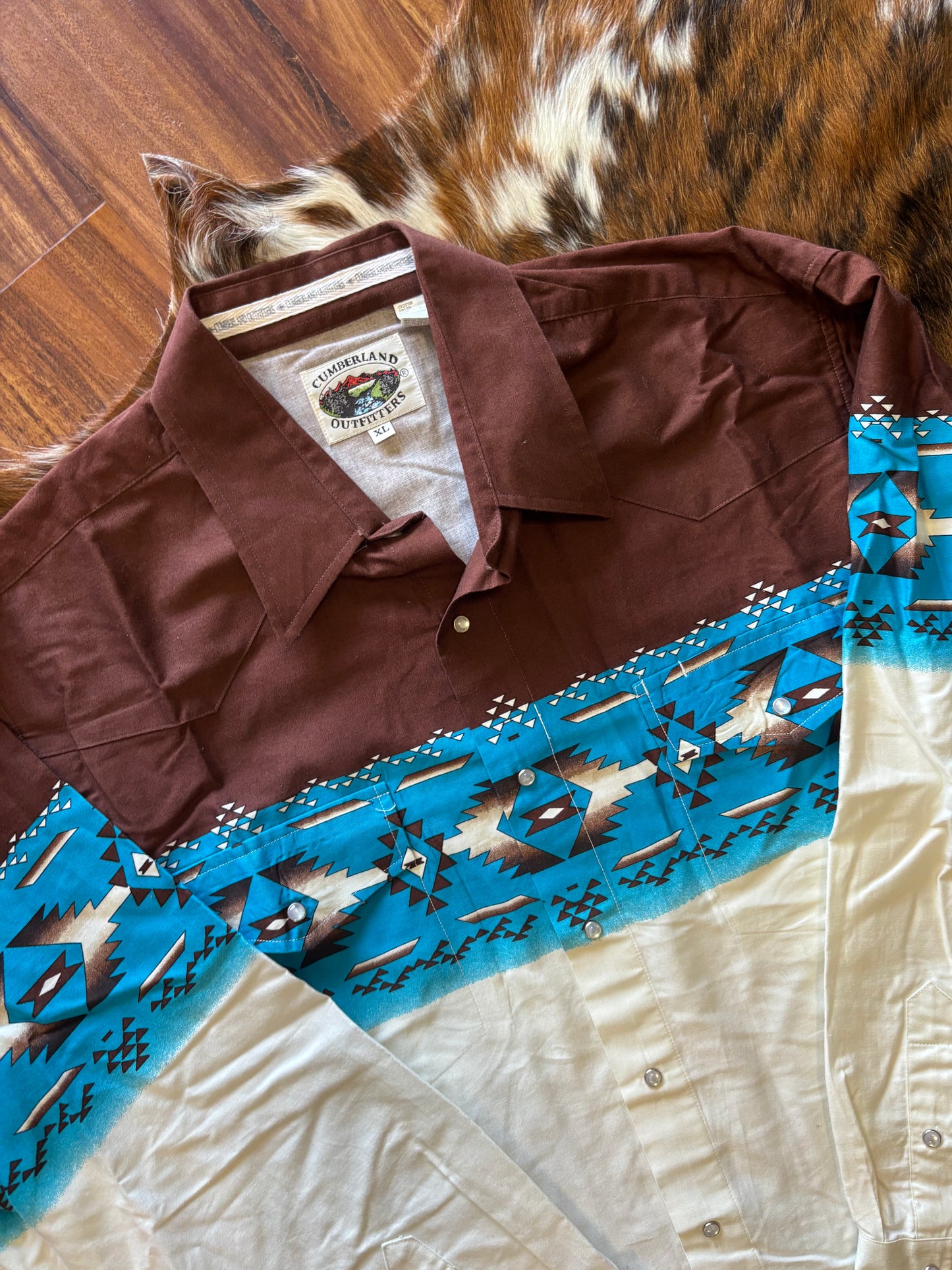 *VINTAGE* BROWN TURQUOISE AZTEC PEARL SNAP