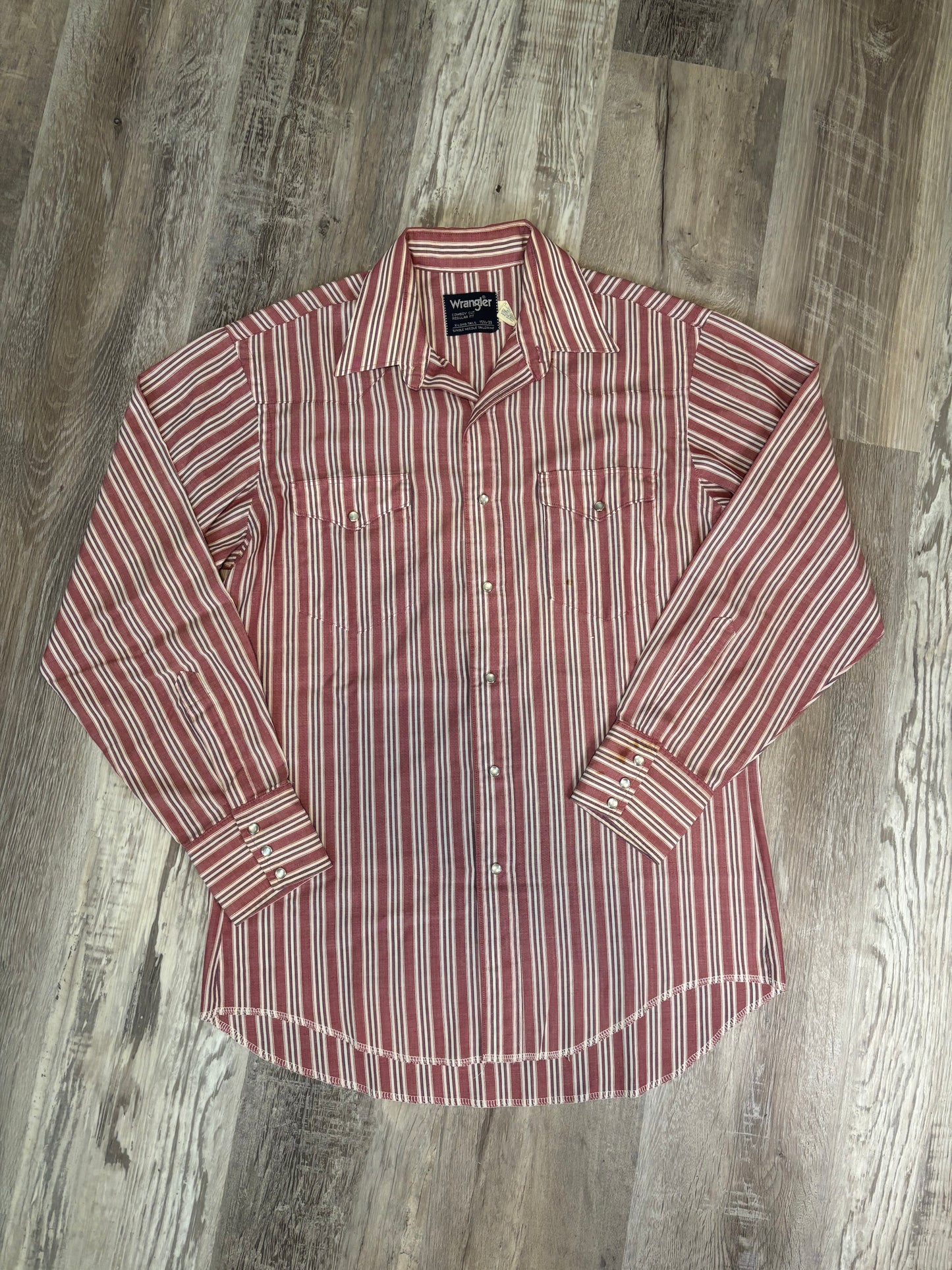 RED/ WHITE STRIPED WRANGLER PEARL SNAP *VINTAGE*